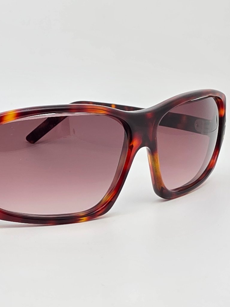 Oliver Goldsmith Albert Dark Tortoise Frame Brown Gradient Lens Sunglasses 57mm — image 6 of 8